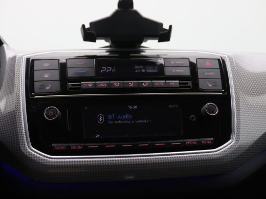 Volkswagen e-up! e-up! Style 260km range SOH 90%, Cruise, CCS, Stoel- en voorruitverwarming, achteruitrijcamera, P... ActivLease financial lease