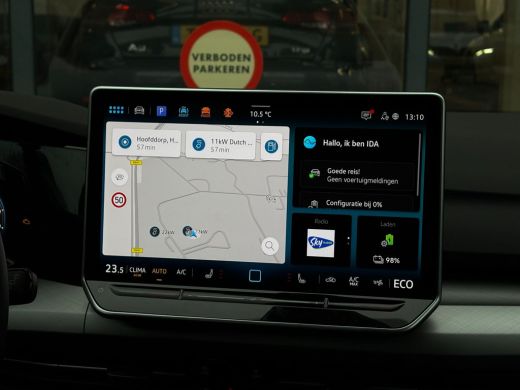 Volkswagen Golf 1.5 eHybrid Life Edition PHEV | Trekhaak | Winter en Multimedia pakket | ActivLease financial lease