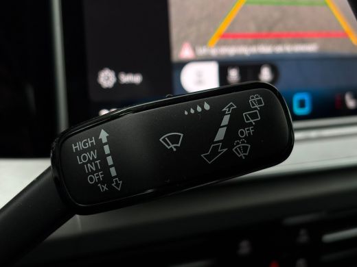 Volkswagen Golf 1.5 eHybrid Life Edition PHEV | Trekhaak | Winter en Multimedia pakket | ActivLease financial lease