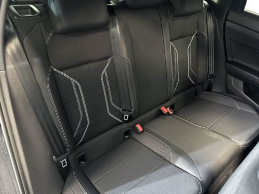 Volkswagen Polo 1.0 95pk TSI Highline Business R Panoramadak | Velgen 'Sebring',16 inch lichtmetaal | Executive p... ActivLease financial lease