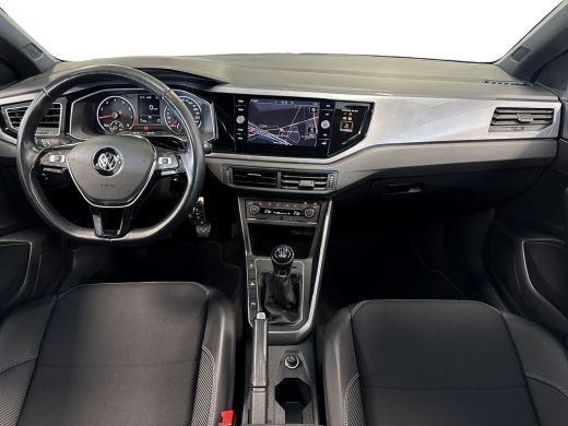 Volkswagen Polo 1.0 95pk TSI Highline Business R Panoramadak | Velgen 'Sebring',16 inch lichtmetaal | Executive p... ActivLease financial lease