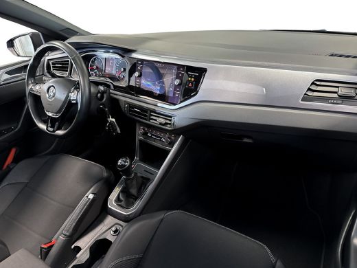 Volkswagen Polo 1.0 95pk TSI Highline Business R Panoramadak | Velgen 'Sebring',16 inch lichtmetaal | Executive p... ActivLease financial lease