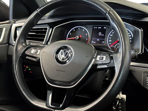 Volkswagen Polo 1.0 95pk TSI Highline Business R Panoramadak | Velgen 'Sebring',16 inch lichtmetaal | Executive p... ActivLease financial lease