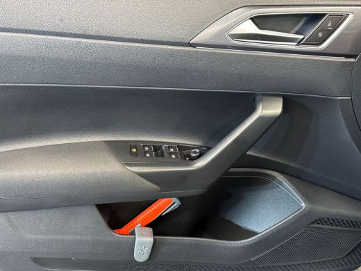 Volkswagen Polo 1.0 95pk TSI Highline Business R Panoramadak | Velgen 'Sebring',16 inch lichtmetaal | Executive p... ActivLease financial lease