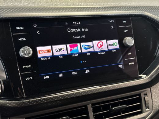 Volkswagen T-Cross 1.0 95pk TSI Life Adaptive Cruise Control | Parkeersensoren voor & achter | Getinte ramen achter ActivLease financial lease