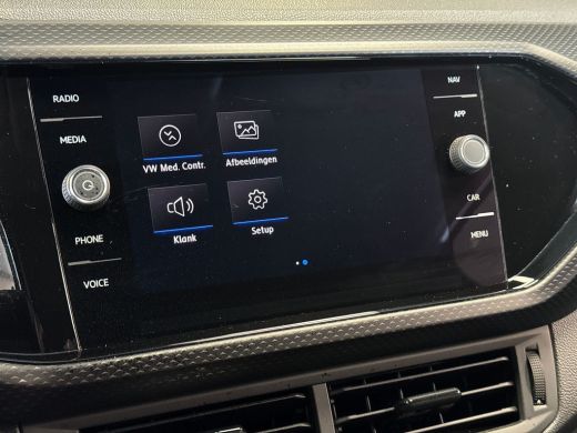 Volkswagen T-Cross 1.0 95pk TSI Life Adaptive Cruise Control | Parkeersensoren voor & achter | Getinte ramen achter ActivLease financial lease