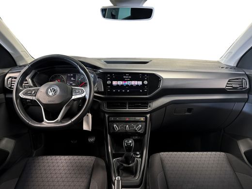 Volkswagen T-Cross 1.0 95pk TSI Life Adaptive Cruise Control | Parkeersensoren voor & achter | Getinte ramen achter ActivLease financial lease