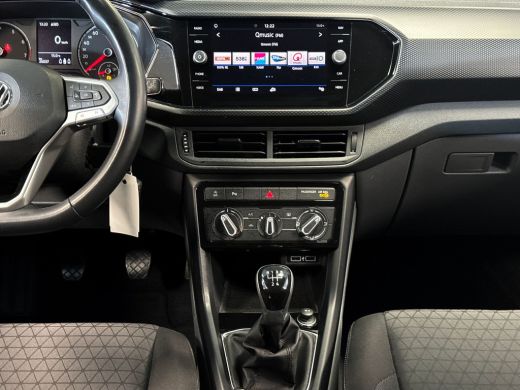 Volkswagen T-Cross 1.0 95pk TSI Life Adaptive Cruise Control | Parkeersensoren voor & achter | Getinte ramen achter ActivLease financial lease