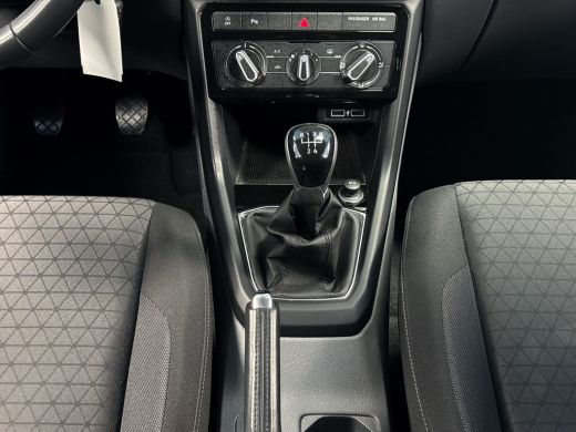 Volkswagen T-Cross 1.0 95pk TSI Life Adaptive Cruise Control | Parkeersensoren voor & achter | Getinte ramen achter ActivLease financial lease