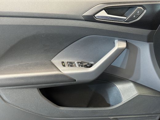 Volkswagen T-Cross 1.0 95pk TSI Life Adaptive Cruise Control | Parkeersensoren voor & achter | Getinte ramen achter ActivLease financial lease