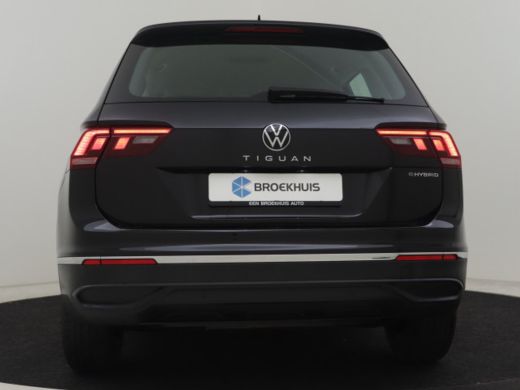 Volkswagen Tiguan 1.4 TSI eHybrid Life 245pk | Cruise control adaptief met Stop&Go | DAB ontvanger | Head-up display ActivLease financial lease