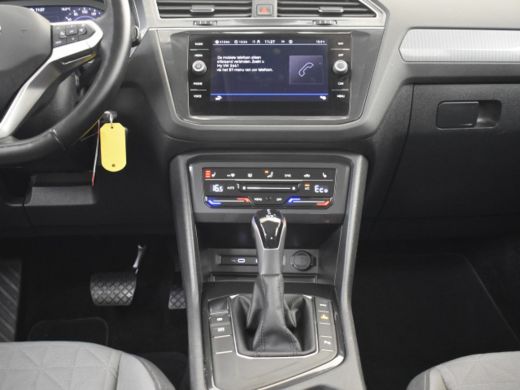 Volkswagen Tiguan 1.4 TSI eHybrid Life 245pk | Cruise control adaptief met Stop&Go | DAB ontvanger | Head-up display ActivLease financial lease
