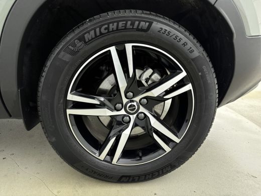 Volvo  XC40 B4 Plus Dark | Trekhaak | Reserve wiel | BLIS | Adaptive Cruiscontrol | Verwarmbare voorruit | El... ActivLease financial lease
