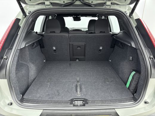 Volvo  XC40 B4 Plus Dark | Trekhaak | Reserve wiel | BLIS | Adaptive Cruiscontrol | Verwarmbare voorruit | El... ActivLease financial lease