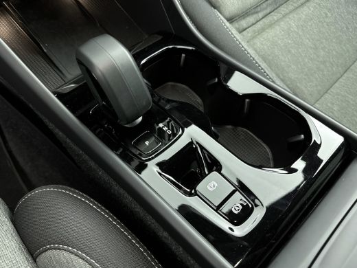 Volvo  XC40 B4 Plus Dark | Trekhaak | Reserve wiel | BLIS | Adaptive Cruiscontrol | Verwarmbare voorruit | El... ActivLease financial lease