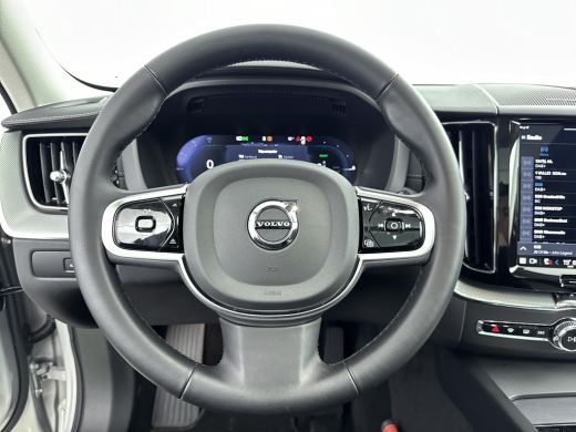 Volvo  XC60 T6 Plug-in hybrid Ultra Dark Long Range | Trekhaak | PDC + 360 Camera | BLIS | Elektrische achter... ActivLease financial lease