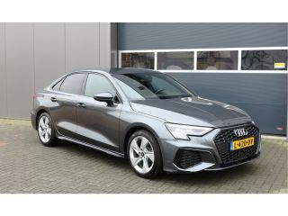Audi A3 Limousine 35 TFSI 150pk S-Tronic 2x S-Line Edition Virtual cockpit, Stoelverwarming, Privacy glas...