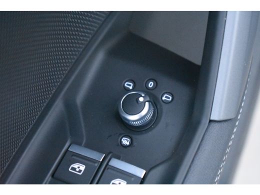 Audi A3 Sportback 30 TFSI 115PK DSG S EDITION | CAMERA ACHTER | NAVIGATIE | ADAPT. CRUISE | APP. CONNECT ... ActivLease financial lease