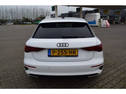 Audi A3 Sportback 35 TFSI 150PK BLACK EDITION | SPORTSTOEL | NAVIGATIE | ActivLease financial lease