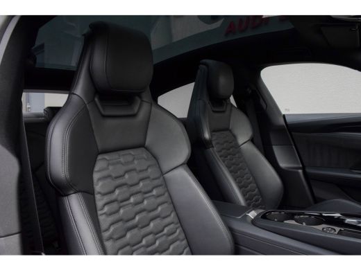 Audi e-tron GT Quattro / RS Design Interieur/ Luchtvering/ Panoramadak/ Bang & Olufsen Sound System/ ActivLease financial lease