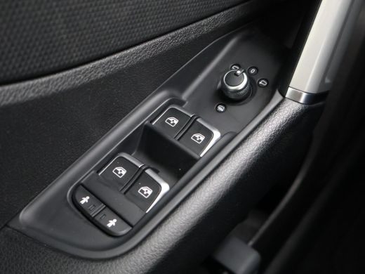 Audi Q2 35 TFSI 1.5T 4-CIL. 150 PK + DIGITALE COCKPIT TREKHAAK | CAMERA | CARPLAY | 18 INCH ActivLease financial lease