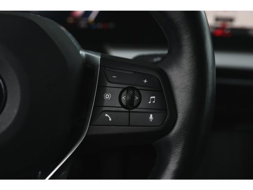 BMW 2 Serie 218i Automaat / Comfort Access / Adaptieve LED / Parking Assistant Plus / Head-up / Live Cockpit ... ActivLease financial lease