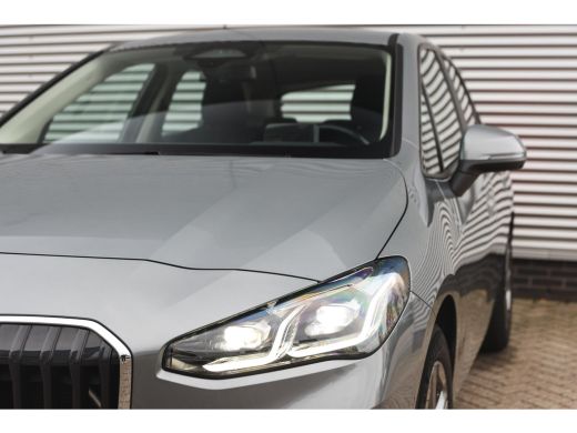 BMW 2 Serie 218i Automaat / Comfort Access / Adaptieve LED / Parking Assistant Plus / Head-up / Live Cockpit ... ActivLease financial lease