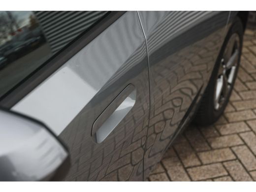 BMW 2 Serie 218i Automaat / Comfort Access / Adaptieve LED / Parking Assistant Plus / Head-up / Live Cockpit ... ActivLease financial lease