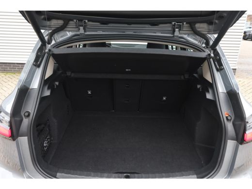 BMW 2 Serie 218i Automaat / Comfort Access / Adaptieve LED / Parking Assistant Plus / Head-up / Live Cockpit ... ActivLease financial lease