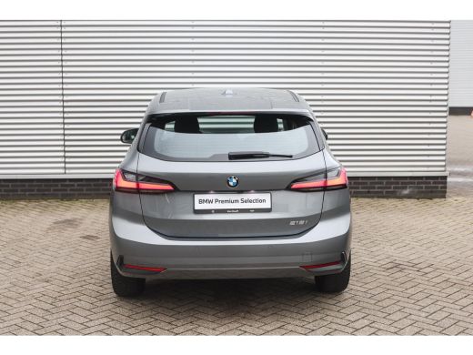 BMW 2 Serie 218i Automaat / Comfort Access / Adaptieve LED / Parking Assistant Plus / Head-up / Live Cockpit ... ActivLease financial lease