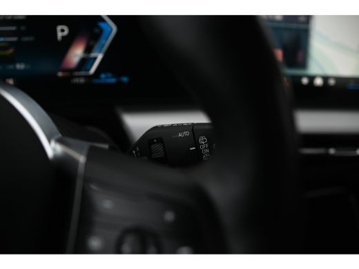 BMW 2 Serie 225e xDrive Automaat / Sportstoelen / Trekhaak / Achteruitrijcamera / Comfort Access / Adaptieve ... ActivLease financial lease