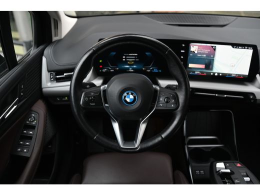 BMW 2 Serie 225e xDrive Automaat / Sportstoelen / Trekhaak / Achteruitrijcamera / Comfort Access / Adaptieve ... ActivLease financial lease