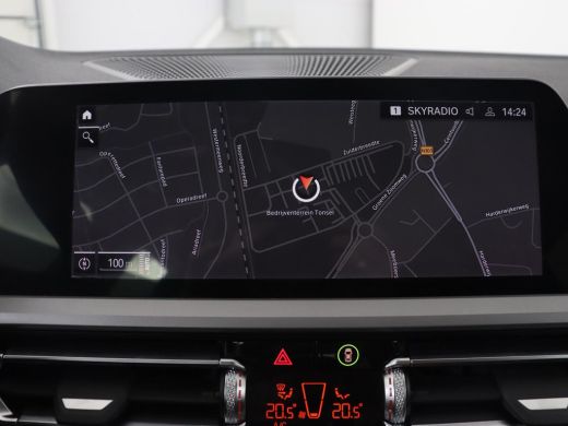 BMW 3 Serie 318i Business Edition | Stoelverwarming | Camera | Carplay | Live Cockpit | Full LED | Navigatie ... ActivLease financial lease