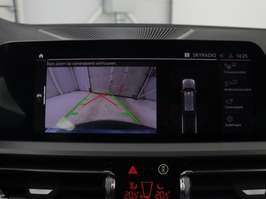 BMW 3 Serie 318i Business Edition | Stoelverwarming | Camera | Carplay | Live Cockpit | Full LED | Navigatie ... ActivLease financial lease