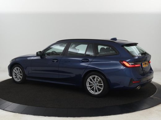 BMW 3 Serie 318i Business Edition | Stoelverwarming | Camera | Carplay | Live Cockpit | Full LED | Navigatie ... ActivLease financial lease
