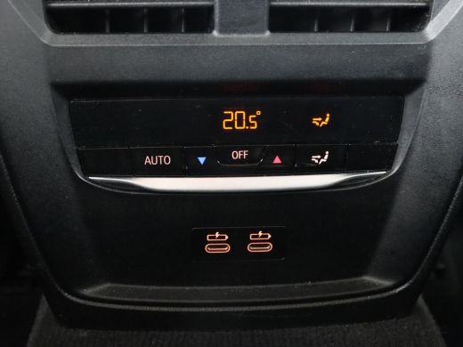 BMW 3 Serie 318i Business Edition | Stoelverwarming | Camera | Carplay | Live Cockpit | Full LED | Navigatie ... ActivLease financial lease