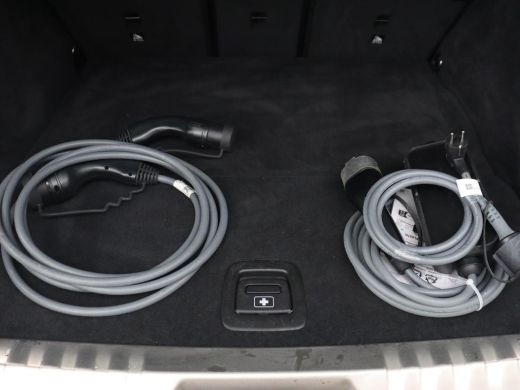 BMW 3 Serie 320e M Sport | Panoramadak | Trekhaak | Stoelverwarming | Carplay | Sportstoelen | Leder/Alcantar... ActivLease financial lease