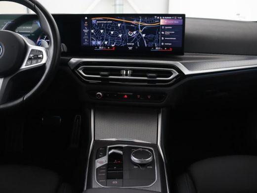 BMW 3 Serie 320e M Sport | Panoramadak | Trekhaak | Stoelverwarming | Carplay | Sportstoelen | Leder/Alcantar... ActivLease financial lease