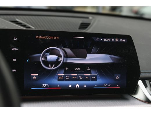 BMW iX1 eDrive20 M Sport / Sportstoelen / Achteruitrijcamera / M Adaptief onderstel / Comfort Access / Ad... ActivLease financial lease