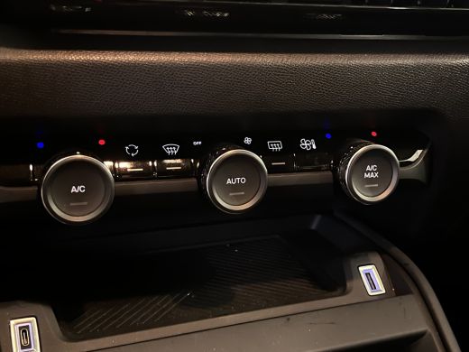 Citroën &euml;-C4 Feel 50 kWh Climate | Parkeersensoren | Carplay/Android Auto | | Armsteun voor | Bandenspanningsc... ActivLease financial lease