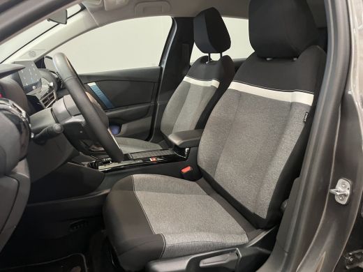 Citroën &euml;-C4 Feel 50 kWh Climate | Parkeersensoren | Carplay/Android Auto | | Armsteun voor | Bandenspanningsc... ActivLease financial lease