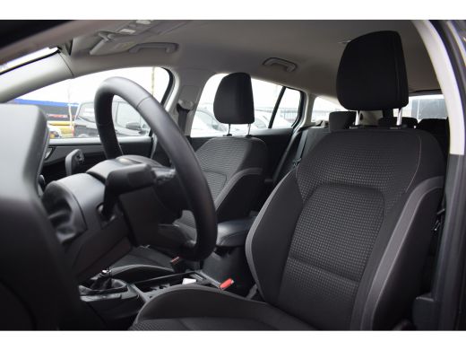 Ford Focus 1.0 EcoBoost Connected | Trekhaak | Apple CarPlay | Airco | Cruise ActivLease financial lease