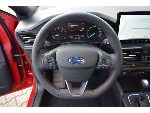 Ford Focus 1.0 EcoBoost Hybrid ST-Line 155 PK | AUTOMAAT | PANO | WINTER PA ActivLease financial lease