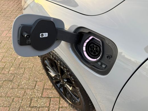 Ford Kuga Plug-In Hybrid Graphite Tech Edition 225pk | Black Pack | Afn. Trekhaak | Head-Up | Dode Hoek Det... ActivLease financial lease