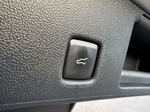 Ford Kuga Plug-In Hybrid Graphite Tech Edition 225pk | Black Pack | Afn. Trekhaak | Head-Up | Dode Hoek Det... ActivLease financial lease