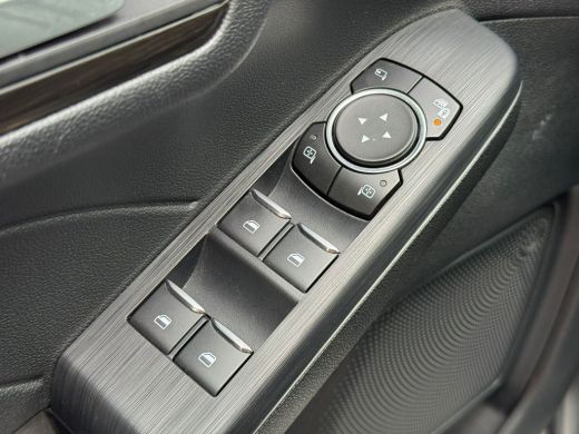 Ford Kuga Plug-In Hybrid Vignale 225pk | Wegklapbare Trekhaak | Dode Hoek Detectie | Head-Up | Winter Pack ... ActivLease financial lease