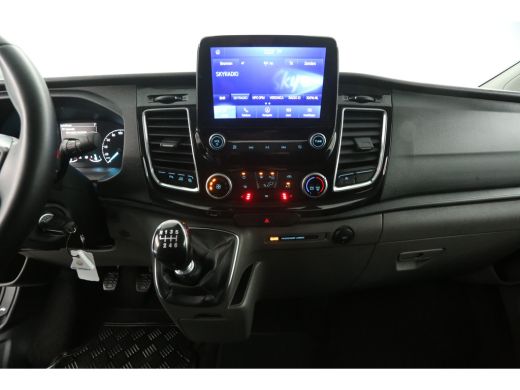 Ford Transit Custom 300 2.0 TDCI L2H1 Limited | DC | Airco | Cruise | Carplay | Trekh. | Navi | Parkeersens. | Stoelv... ActivLease financial lease