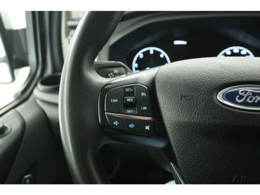 Ford Transit Custom 300 2.0 TDCI L2H1 Limited | DC | Airco | Cruise | Carplay | Trekh. | Navi | Parkeersens. | Stoelv... ActivLease financial lease