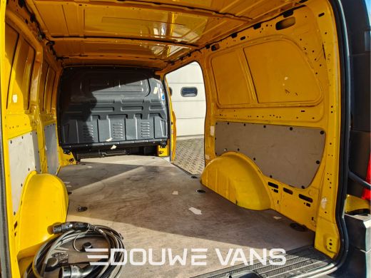 Mercedes-Benz eVito L2 DAB Camera Stoelverwarming Airco ActivLease financial lease
