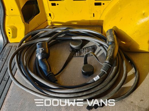 Mercedes-Benz eVito L2 DAB Camera Stoelverwarming Airco ActivLease financial lease